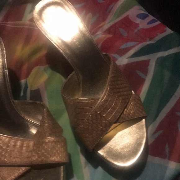 Gold summer wedge heel - Picture 2 of 3